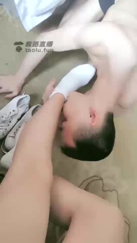 1550.【强抚S】骑马钻胯舔脚恋足棉袜，想舔脚磕头求【52分钟】【标清】-女神之家