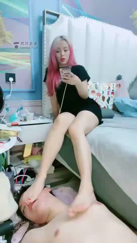 2304.【猫熙S】狗脸只配当脚垫【30分钟】【标清】-女神之家