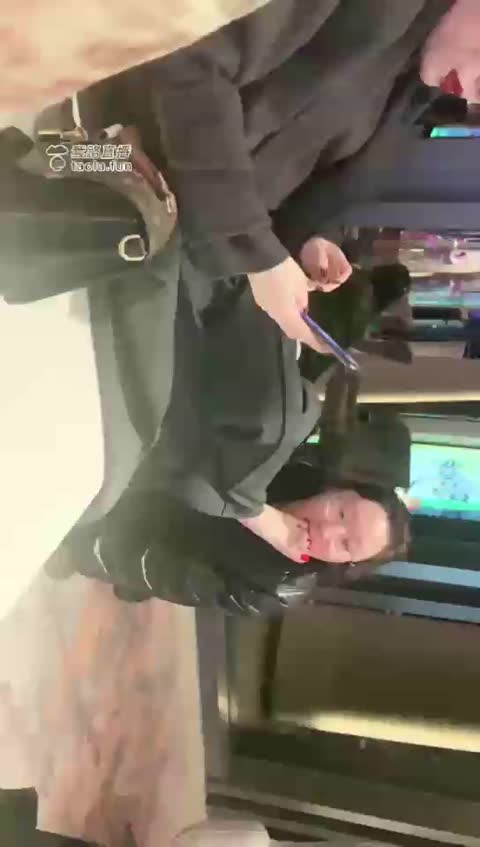 2769.【歌迪丝S】酒店大堂刺激调女奴三婶【22分钟】【高清】-女神之家