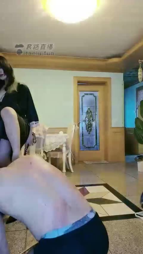 3287.【失心S】贱狗侍奉！【44分钟】【标清】-女神之家