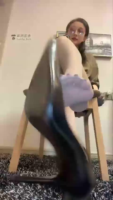 3555.【苏曼S】红绿灯控精【82分钟】【标清】-女神之家