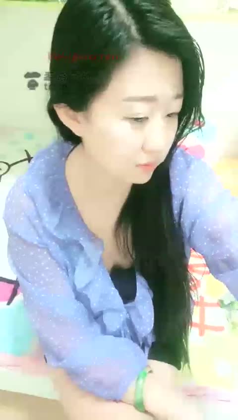 3612.【白冰冰】调教两只狗狗，舔脚丫【37分钟】【标清】-女神之家