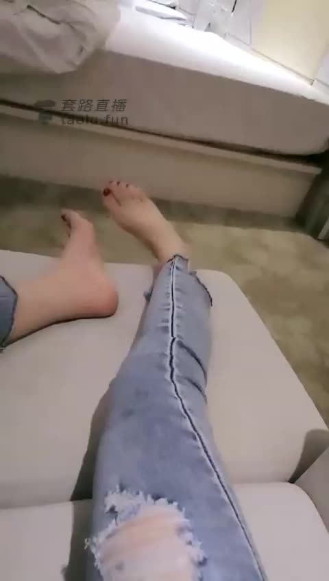3678.【多多S】贱狗精心伺候按摩捏脚【49分钟】【标清】-女神之家