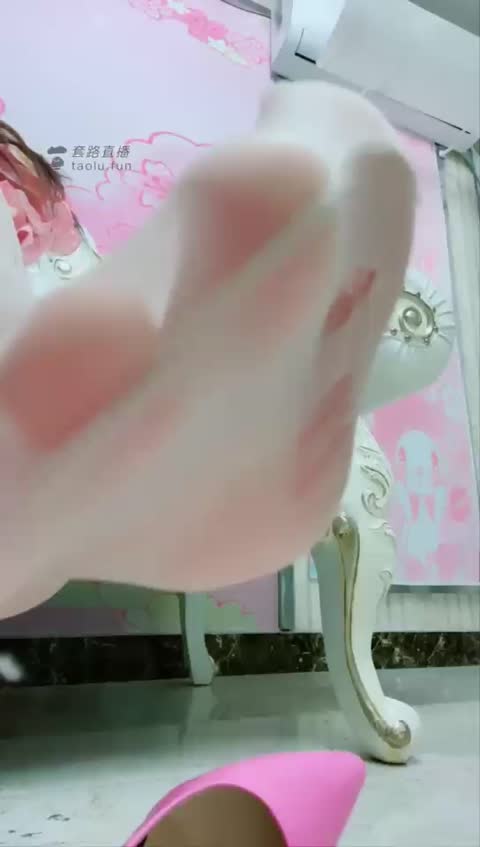 4643.【兔粉粉女皇】第一视角挑鞋羞辱【51分钟】【标清】-女神之家