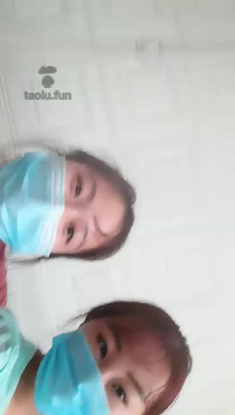 佳欣 训狗！暴抽暴打舔脚底酸奶-女神之家