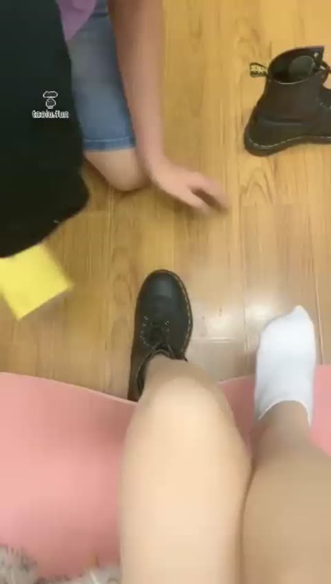 星黛露 老师找女主人发现竟然是自己学生-女神之家