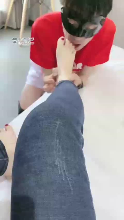 冷hearT 骑马骑累了 舔会脚吧-女神之家