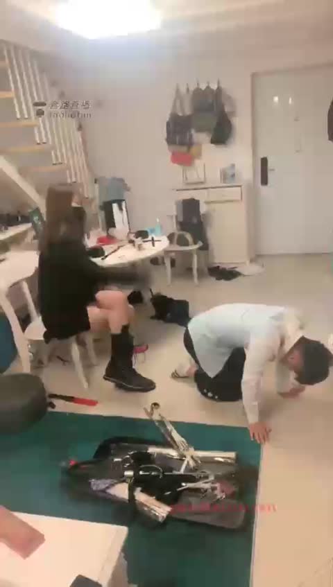大典 不服的狗 尝尝回锅肉打法耳光鞭打sp-女神之家