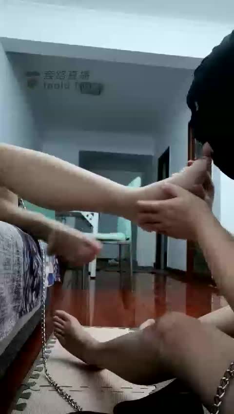 武汉幸运女王 高清 吃脚-女神之家