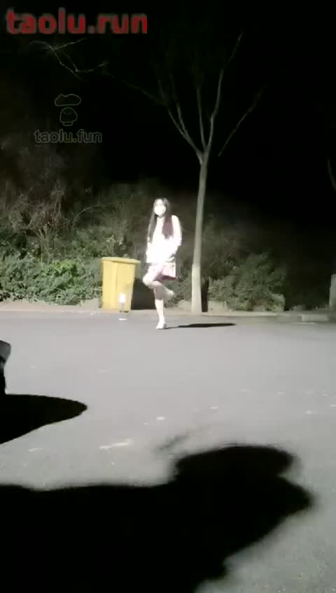 维因和维妮 双s户外虐狗-女神之家