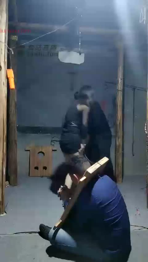 青青美少女 女王惩罚双狗狗-女神之家
