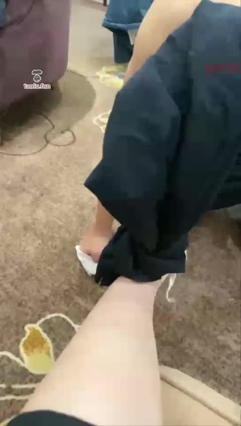 nono 舔狗就是贱 舔脚 磕头 吃棉袜-女神之家
