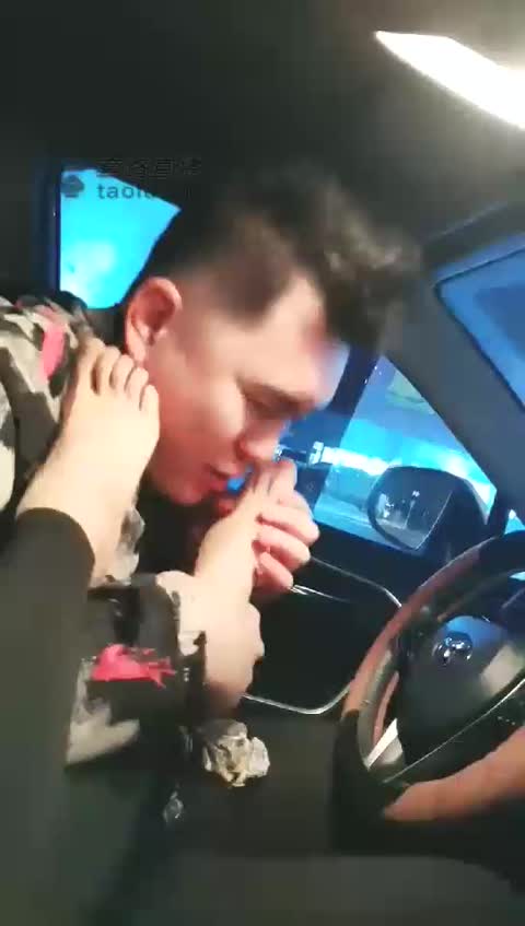 V婷 玩弄滴滴司机 舔脚如舔蜜 棉袜原味-女神之家