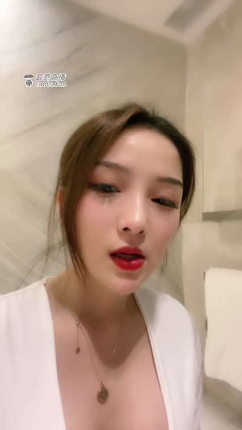 一诺大小姐 极品贱奴 吞下5斤呕吐物加圣水-女神之家