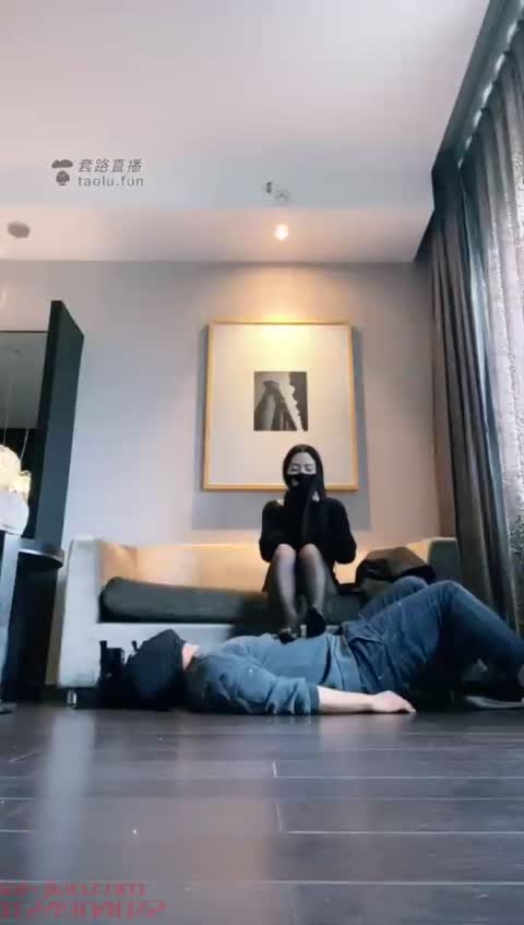 仙女殿下 马丁靴重度踩踏 暴揍口嗨贱狗-女神之家
