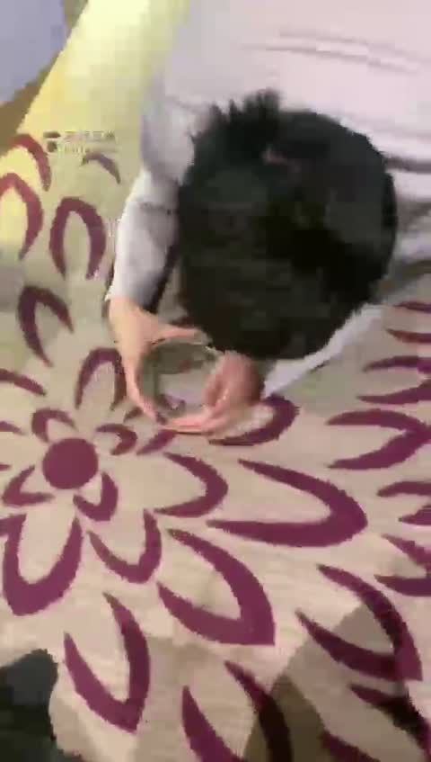 圆圆 第一次尝试圣水+足深喉的狗子-女神之家