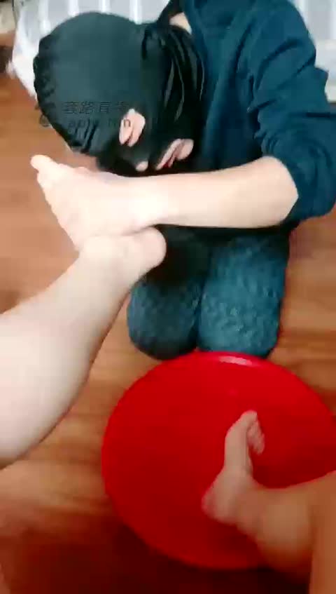 灵犀女s 脚奴日常伺候 2021 1 27-女神之家