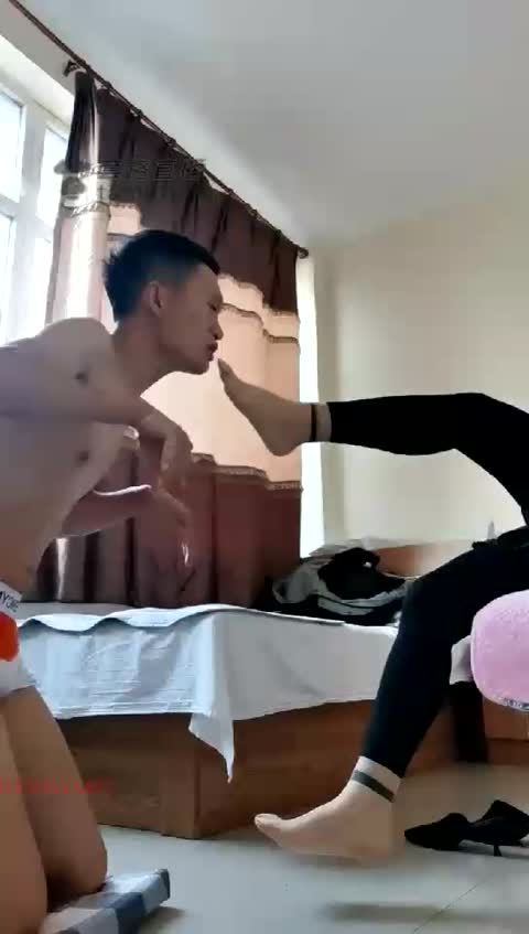 玩物M 按摩女系列 五）耳光诱惑羞辱骑马短丝-女神之家