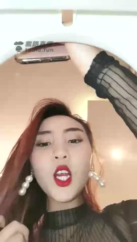 萱萱S女蒂 马桶视角黑丝加裸足羞辱-女神之家