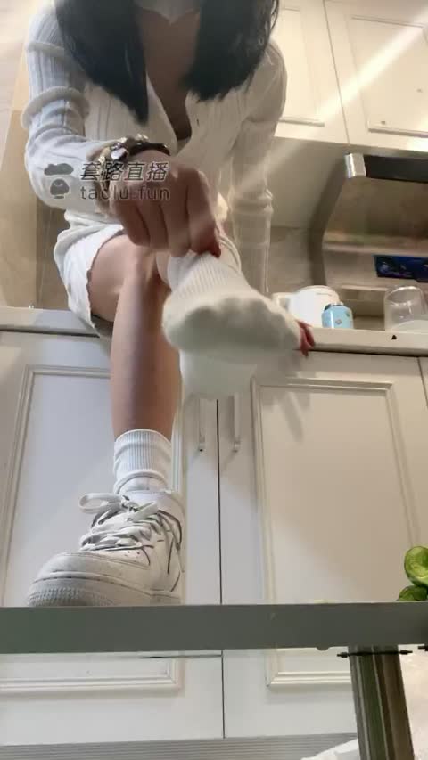 阿月 超清版 鞋底踩踏羞辱 辱骂你-女神之家