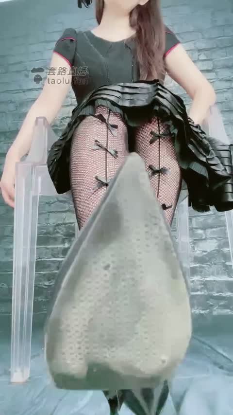 天泽大人 红绿灯 走出去 今天会射到哪里呢-女神之家