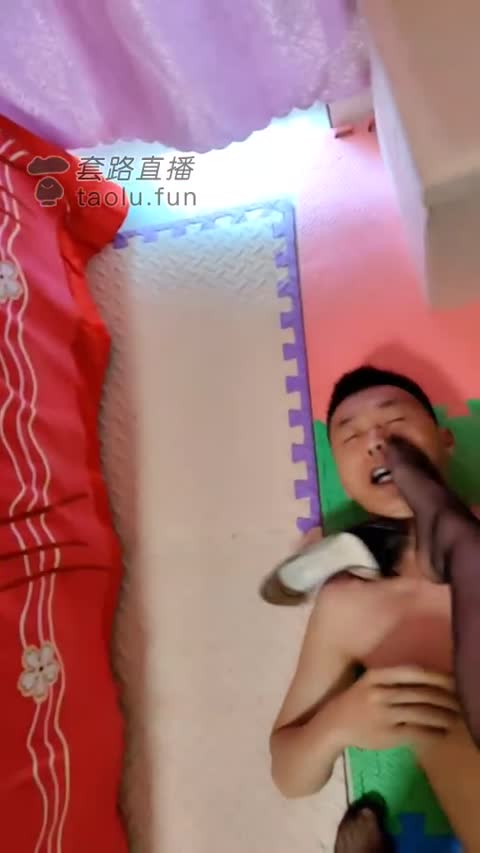 魅影女神 大清早卷养狗贱死了-女神之家