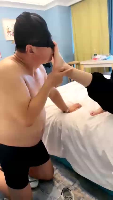 冰雨 刑奴？挑战100耳光-女神之家
