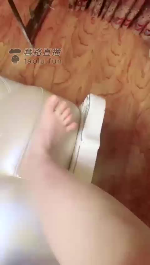 古丽叶 正在调男家奴-女神之家