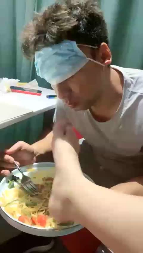 古丽叶 咖啡店调狗 喂食 舔脚 坐脸-女神之家