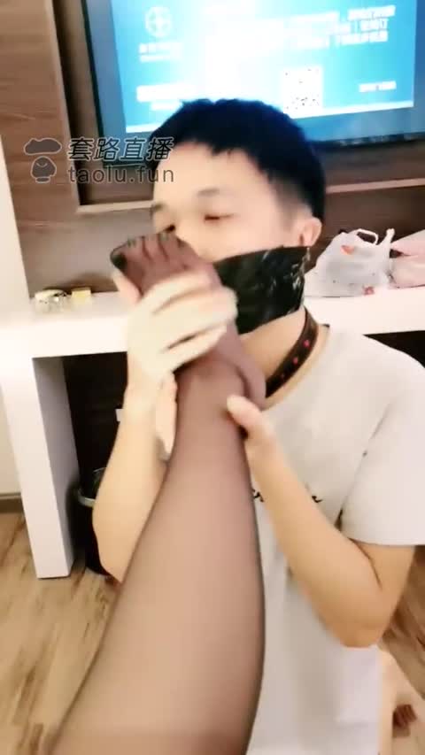 月儿公主 调教狗奴耳光丝袜嘟嘴-女神之家