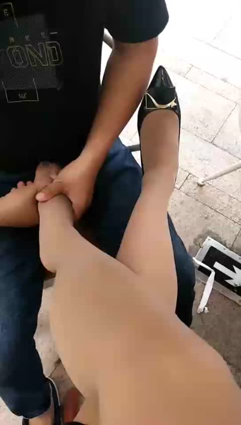 艳主 户外捏脚 舔鞋-女神之家