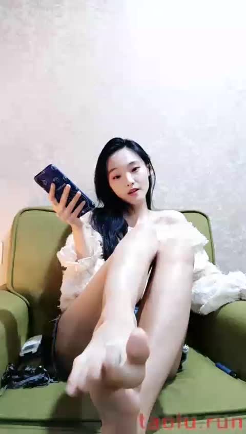 莫瑶大大 第一视角辱骂废物中红绿灯-女神之家