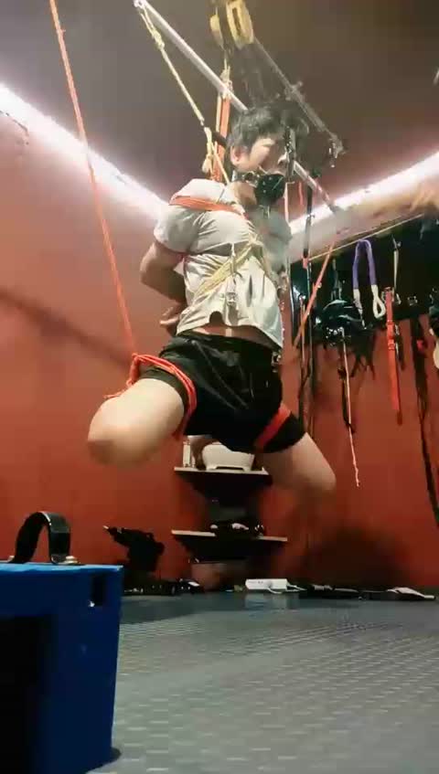 唯雅 强制开口、肛勾、虐乳、虐阳、绑吊-女神之家