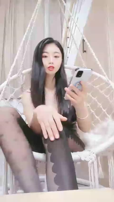 韩韩 第一视角 高跟长靴 强制狗子舔鞋 止寸炸干狗子身体-女神之家