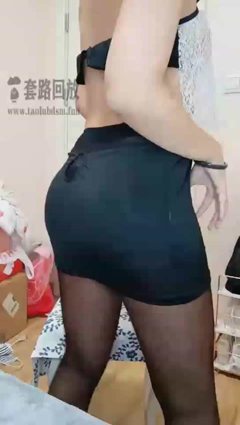 莉娜 第一视角 红绿灯 超骚黑丝 臀部诱惑新玩法-女神之家