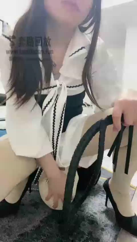 冬莲 遛狗骑马抽打爆菊-女神之家