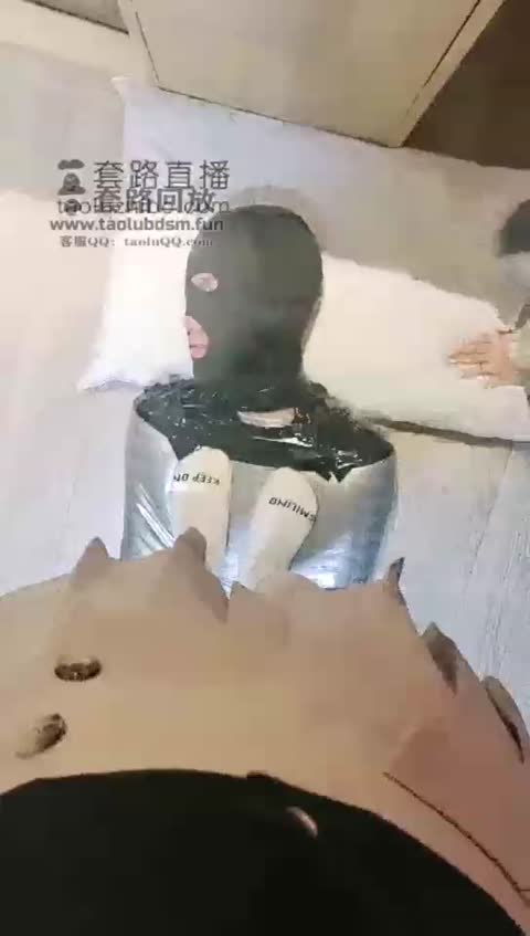 宝儿 双S踩踏全体重踩头手脚耳光-女神之家