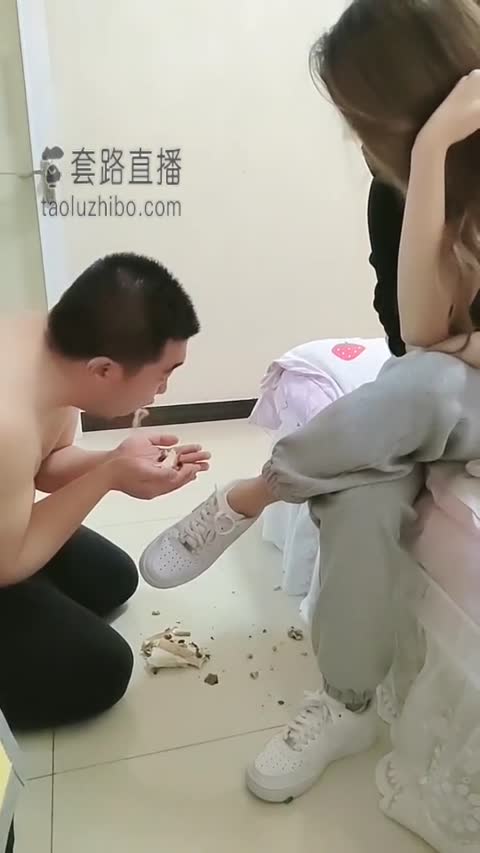 微甜 扇死贱公畜-女神之家