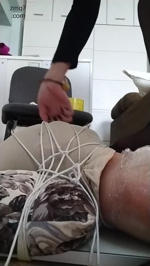 筱月 同好共享 黑丝深喉1-女神之家