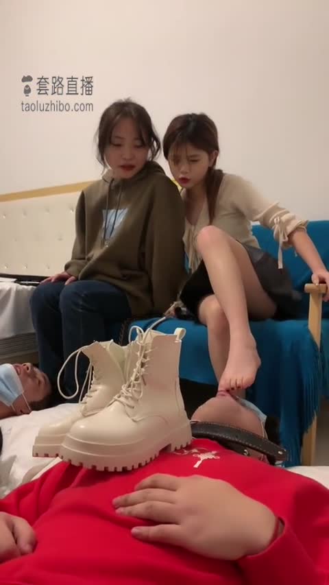 甜甜 和我的素人闺蜜调双狗-女神之家