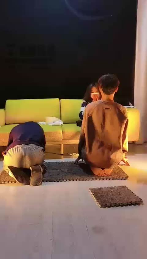 糖糖和桃桃和小姨 绿帽老公舔我一家人-女神之家