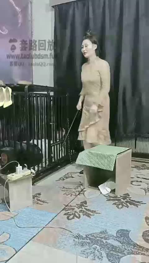 高冷范狠毒老师 开心随便调狗-女神之家