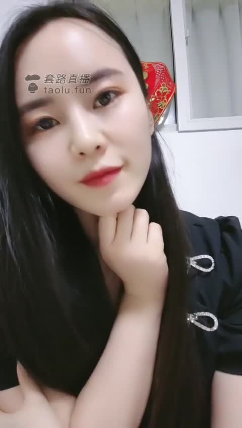 辱骂绿王八你的老婆在泳池好开心-女神之家