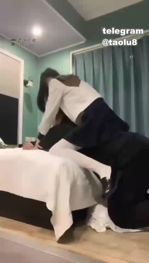 惩罚吸烟的狗JK白丝踩踏鞭打sp_芃芃大人-女神之家