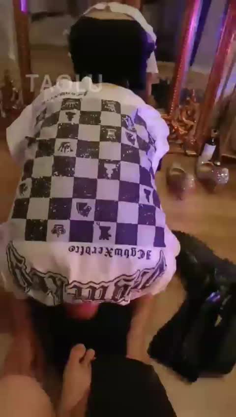 黑兔sama 清理长靴 长靴踩踏舔脚耳光 二-女神之家