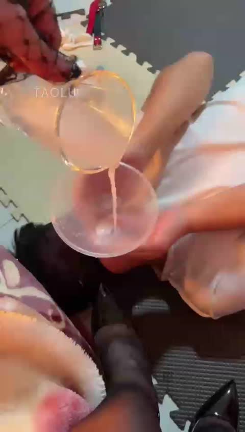 鸾月小主 锁了两天的狗发骚中-女神之家