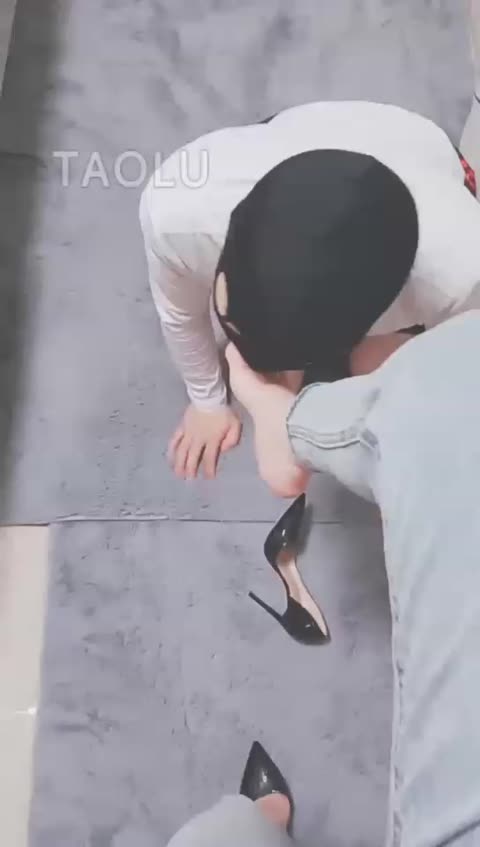 灵竹 足部护理 清理高跟鞋-女神之家