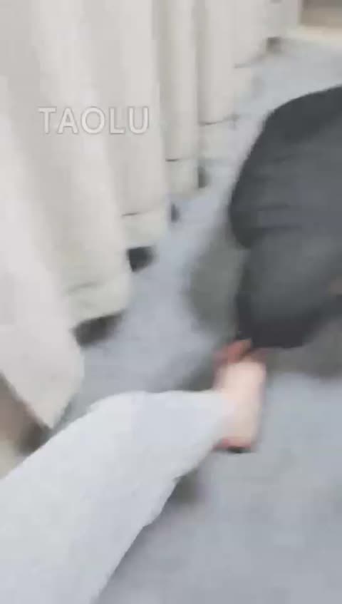 灵竹 人字拖虐狗 舔裸足-女神之家