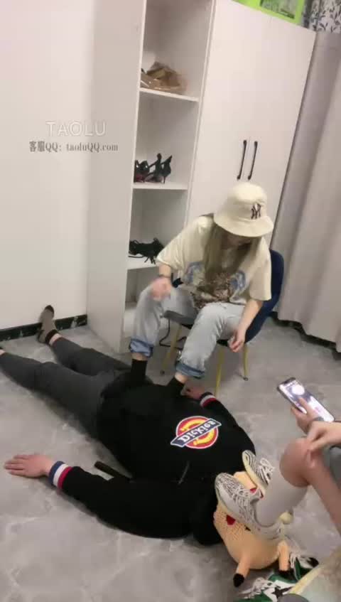 樱木花椒和诗诗 双主暴打学生狗-女神之家