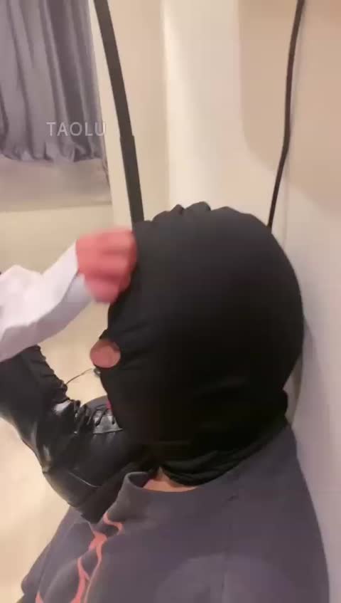 梦樱 双S爆踹偷窥女生上厕所的贱货 全程高能-女神之家